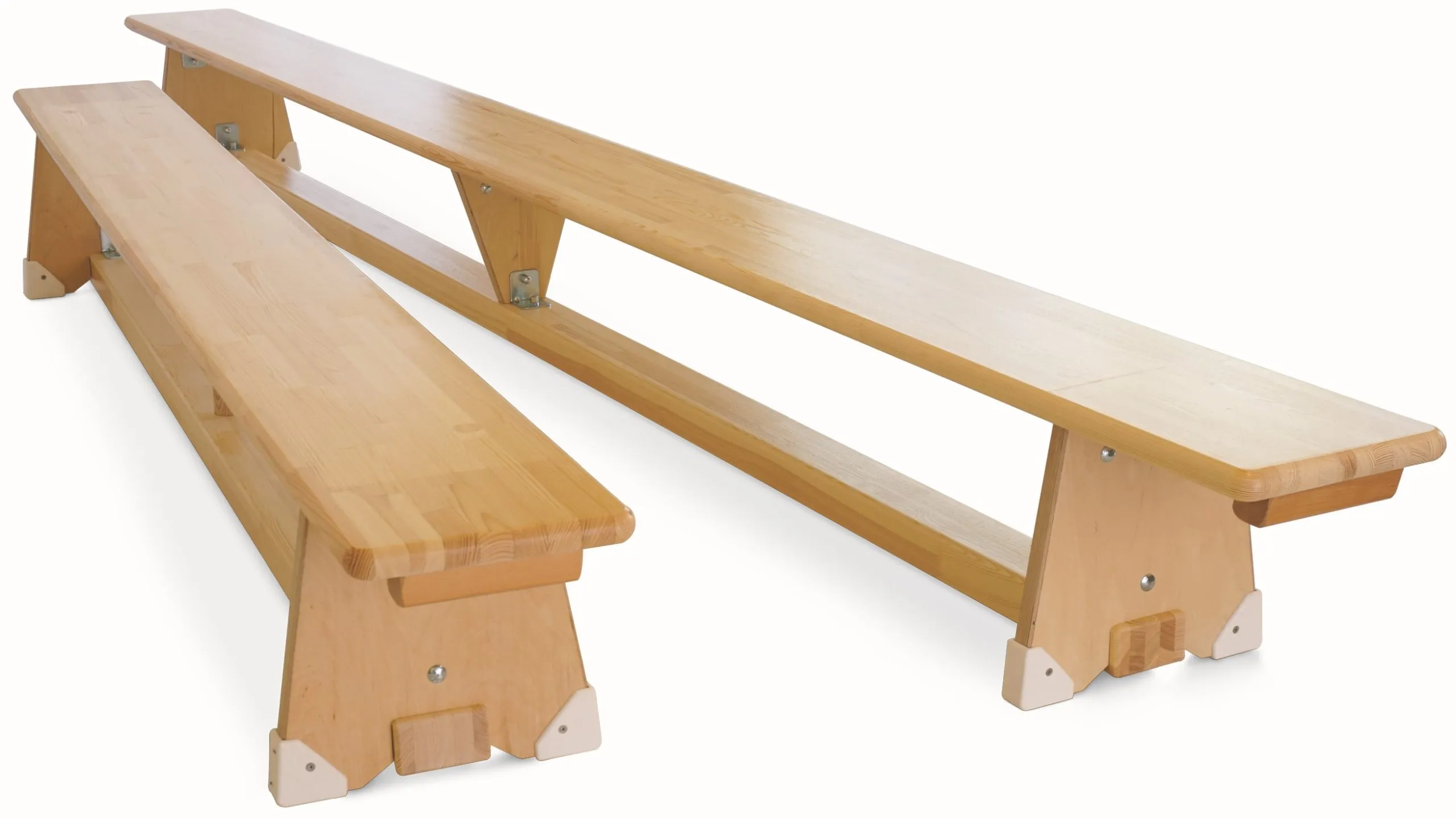 Turnbank mit rutschhemmenden Gummischonern