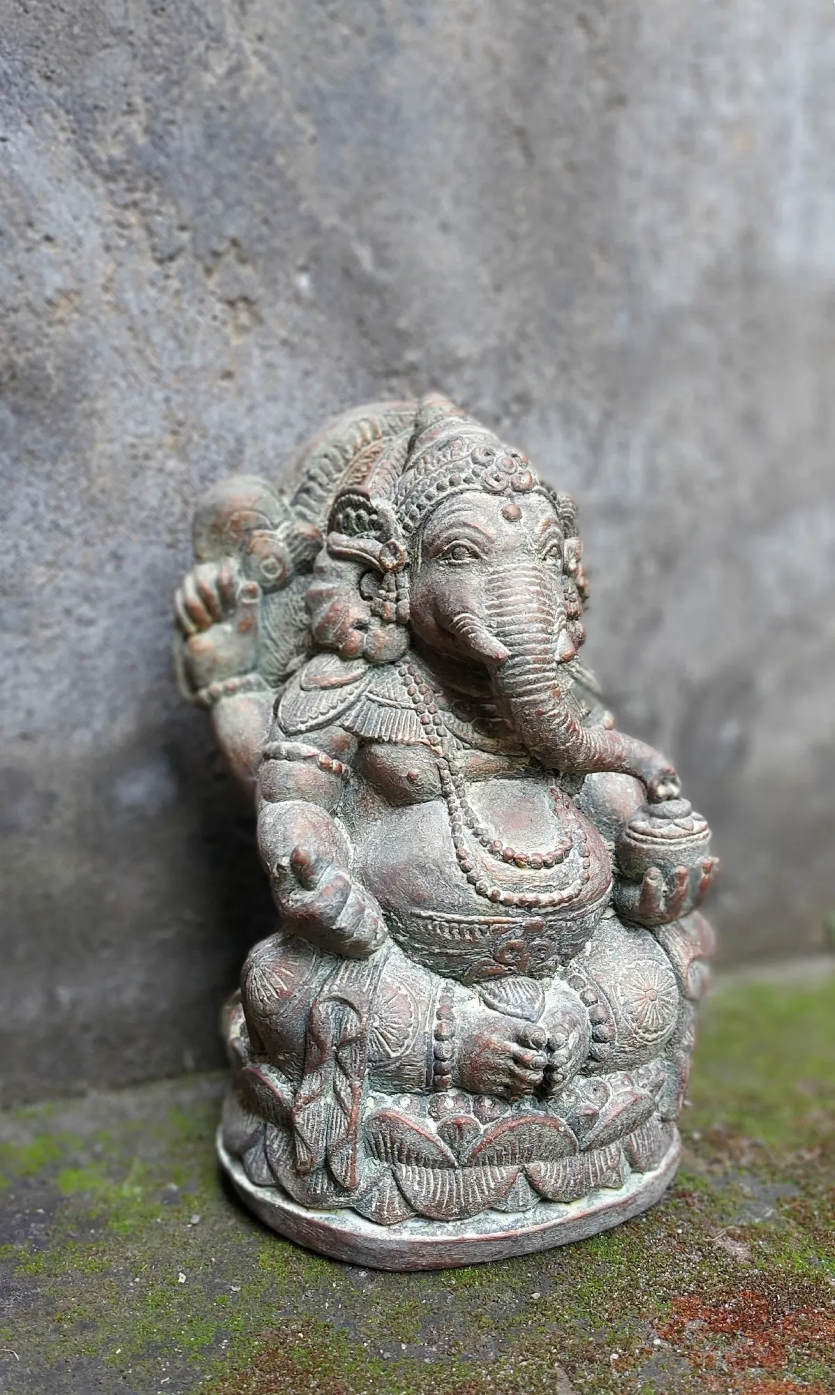 Skulptur 'Ganesha betend', antik gold, H 32 cm, B 20 cm, L 17 cm