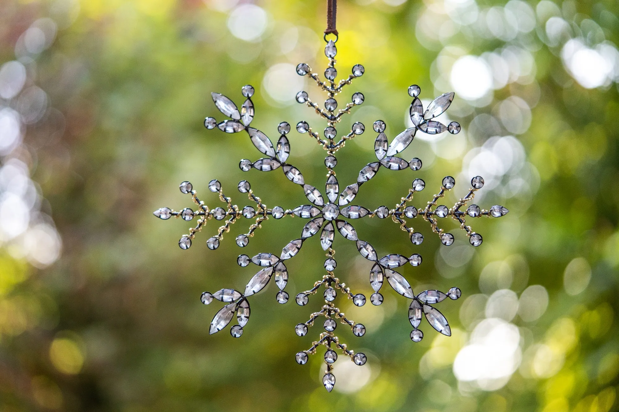 Anhänger 'Schneeflocke', Glassteine, Ø 26 cm