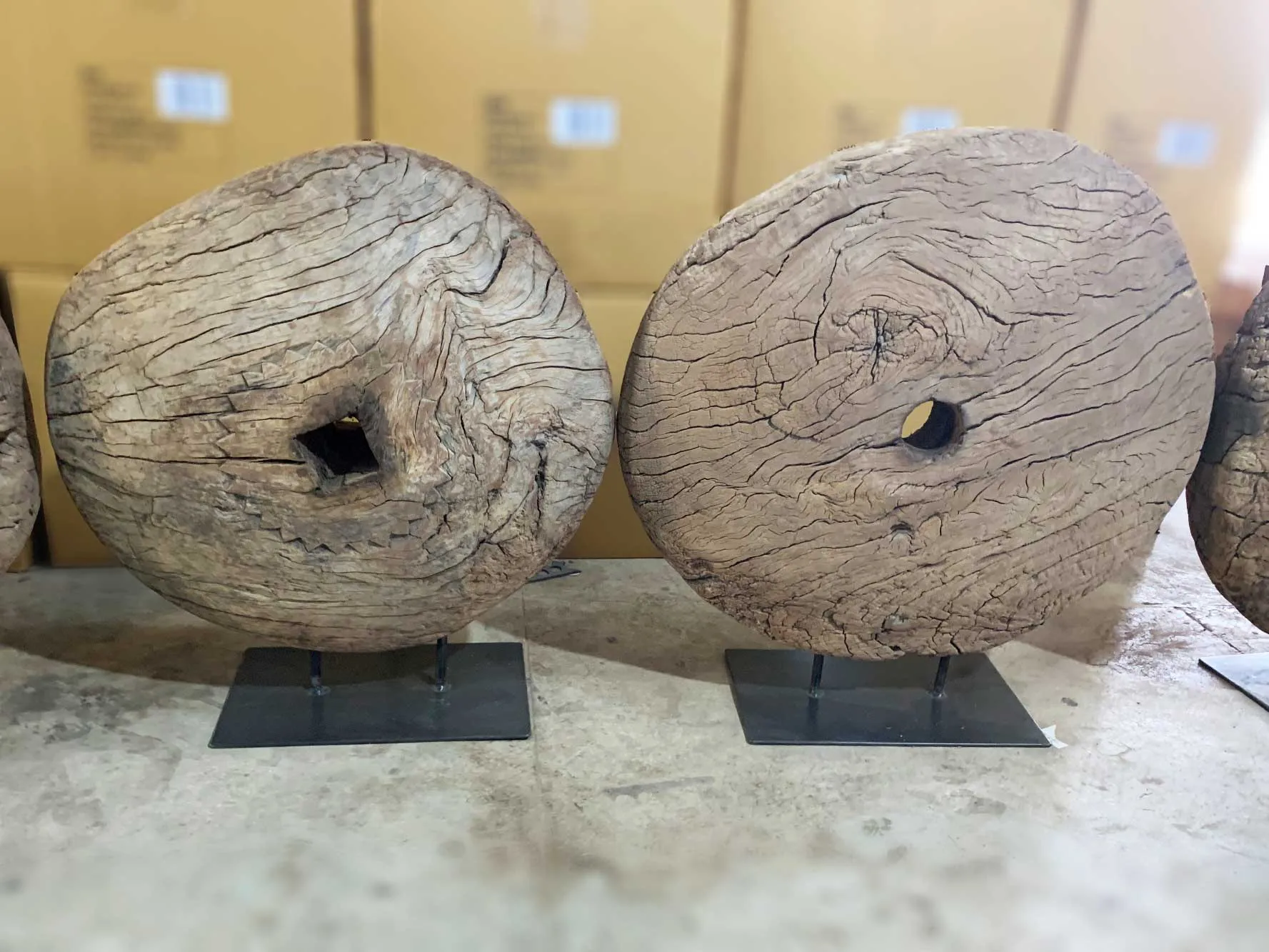 Antike Mühlräder, Unikate, Ø 48 cm, H 60 cm - Ø 70 cm, H 72 cm