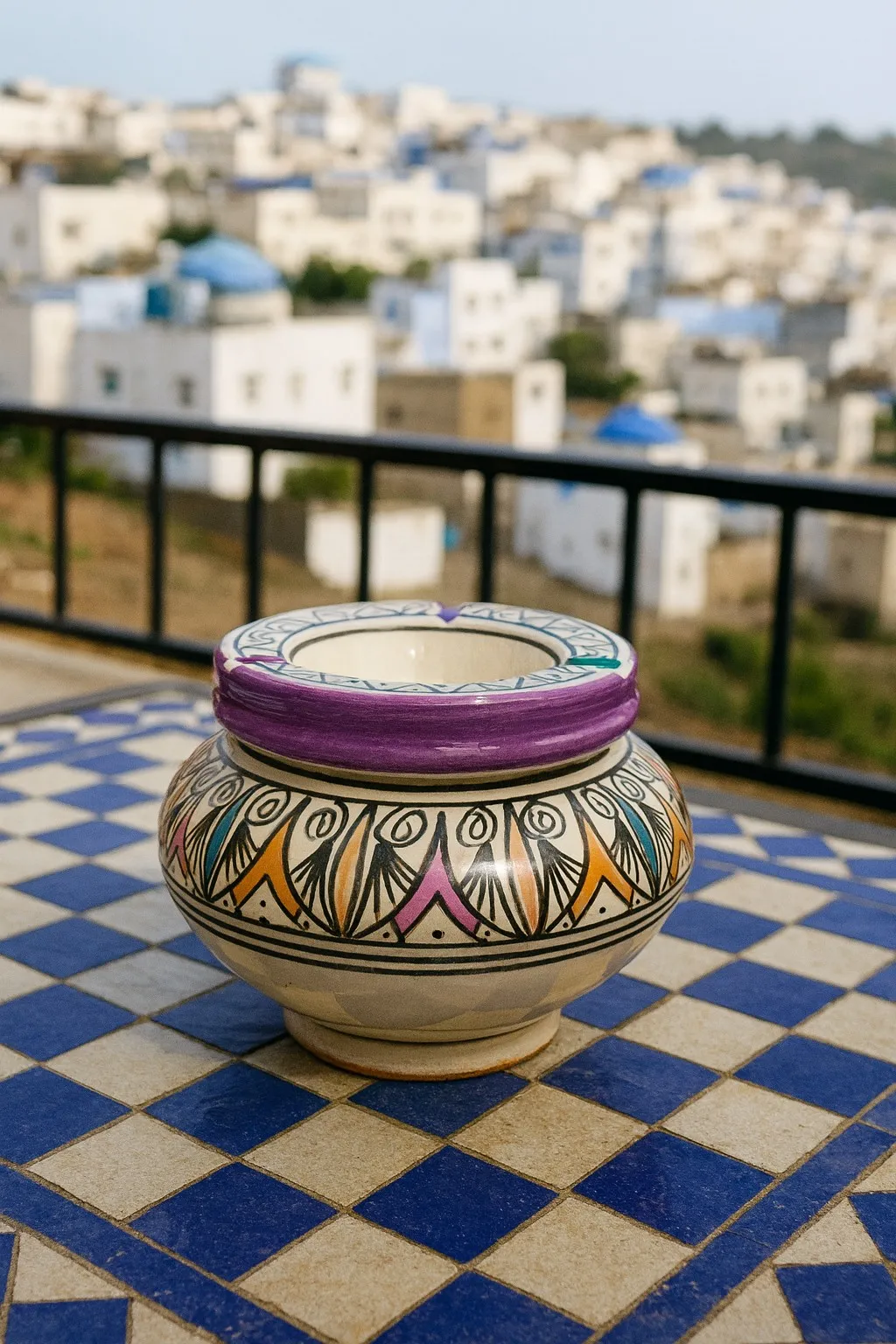 Wind-Aschenbecher, lila, multicolor, H 8 cm, Ø 12 cm