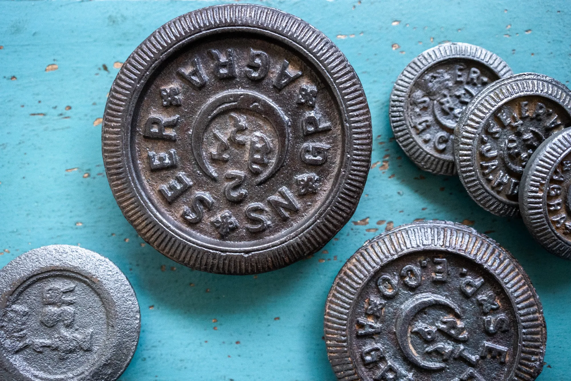 Alte indische Gewichtseinheit 'Seer', 2000g, Ø 12 cm