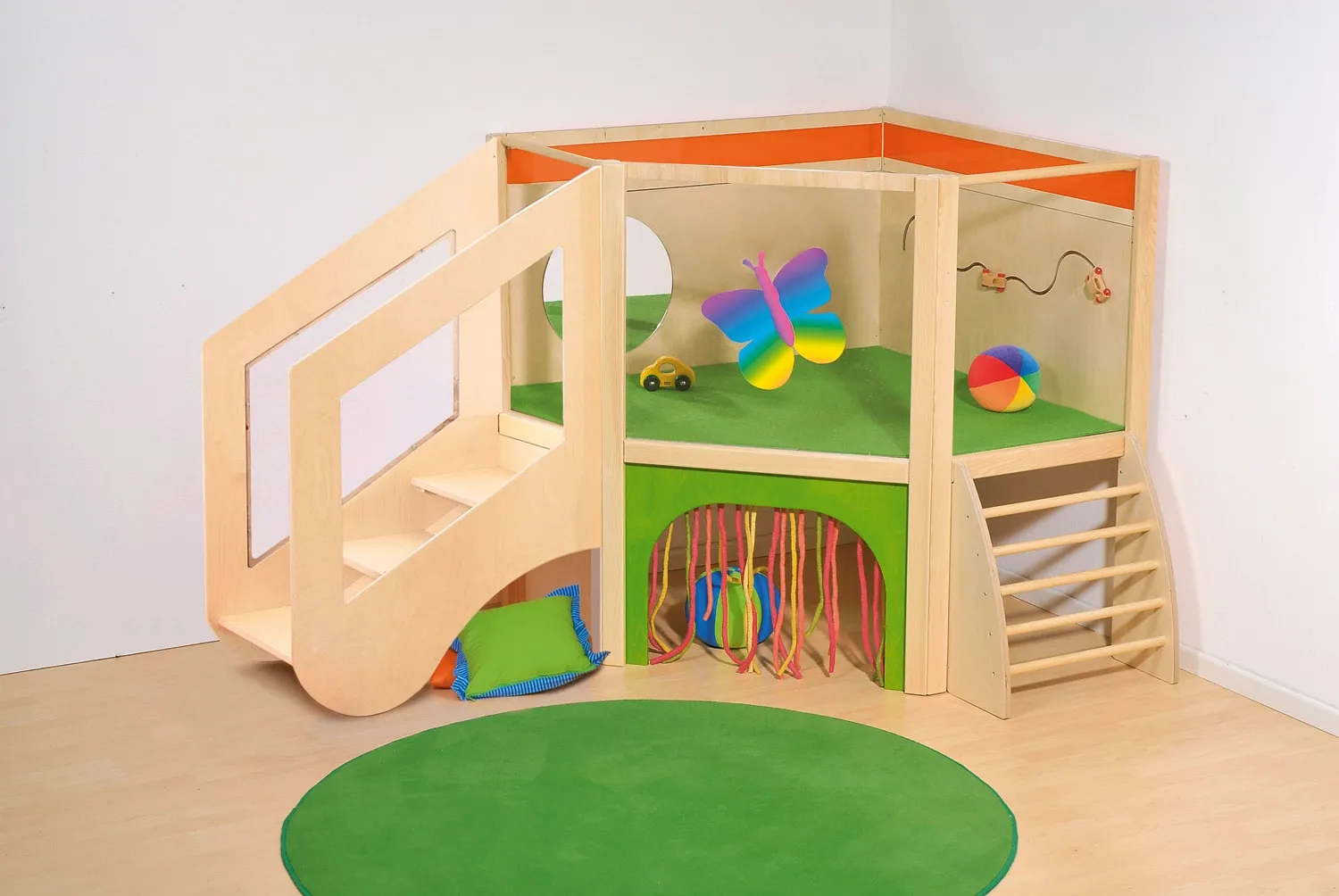 Dusyma Tobini Spielburg “Rennauto” für Raumecke