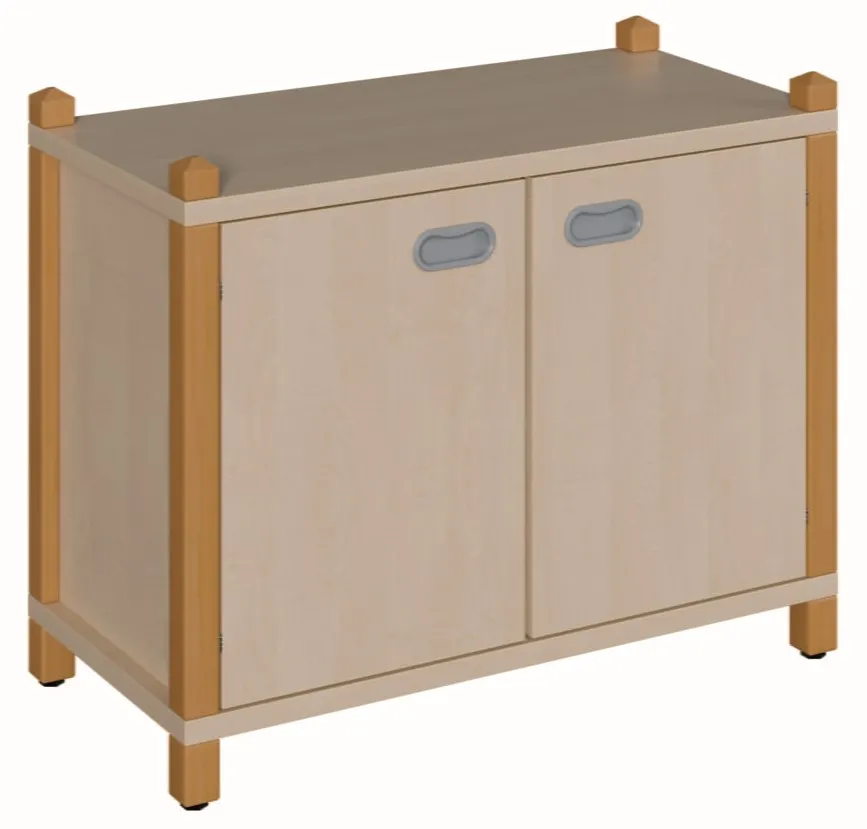 Geschlossener Stollenschrank, Breite: 106 cm, verschiedene Höhen