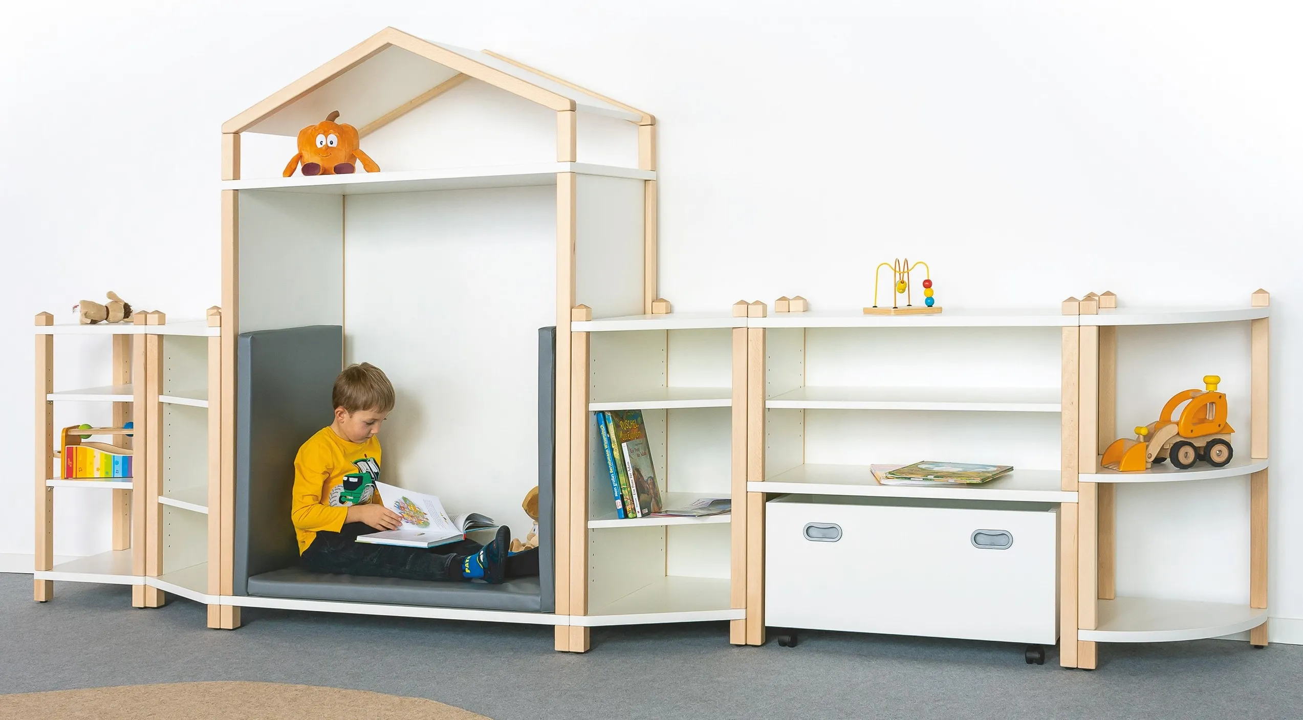 Leseregal Rückzugskombination