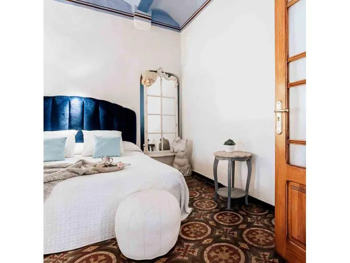 Weißer Lederhocker 48x48x38h cm